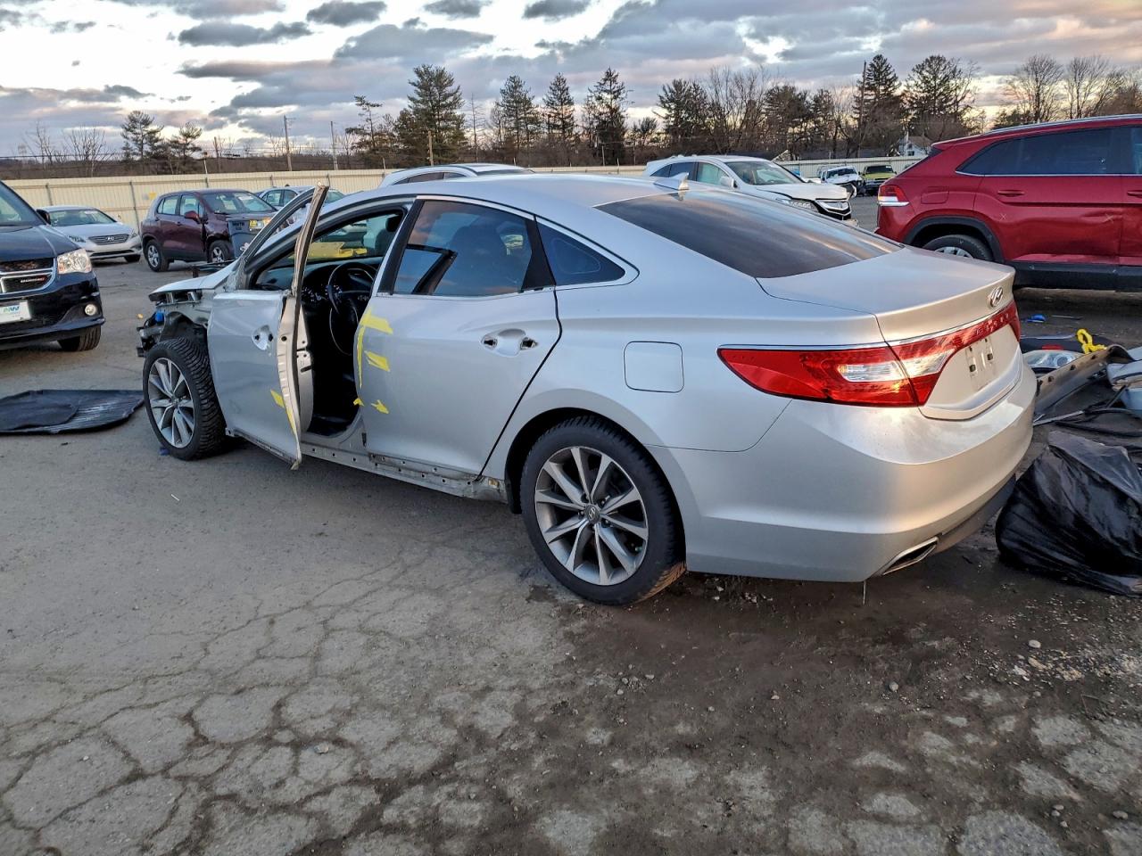 2015 HYUNDAI AZERA photo 2
