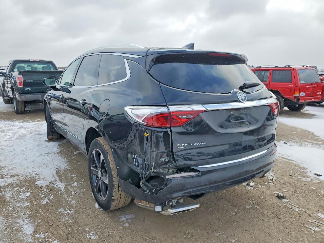 2022 BUICK ENCLAVE ESSENCE photo 2