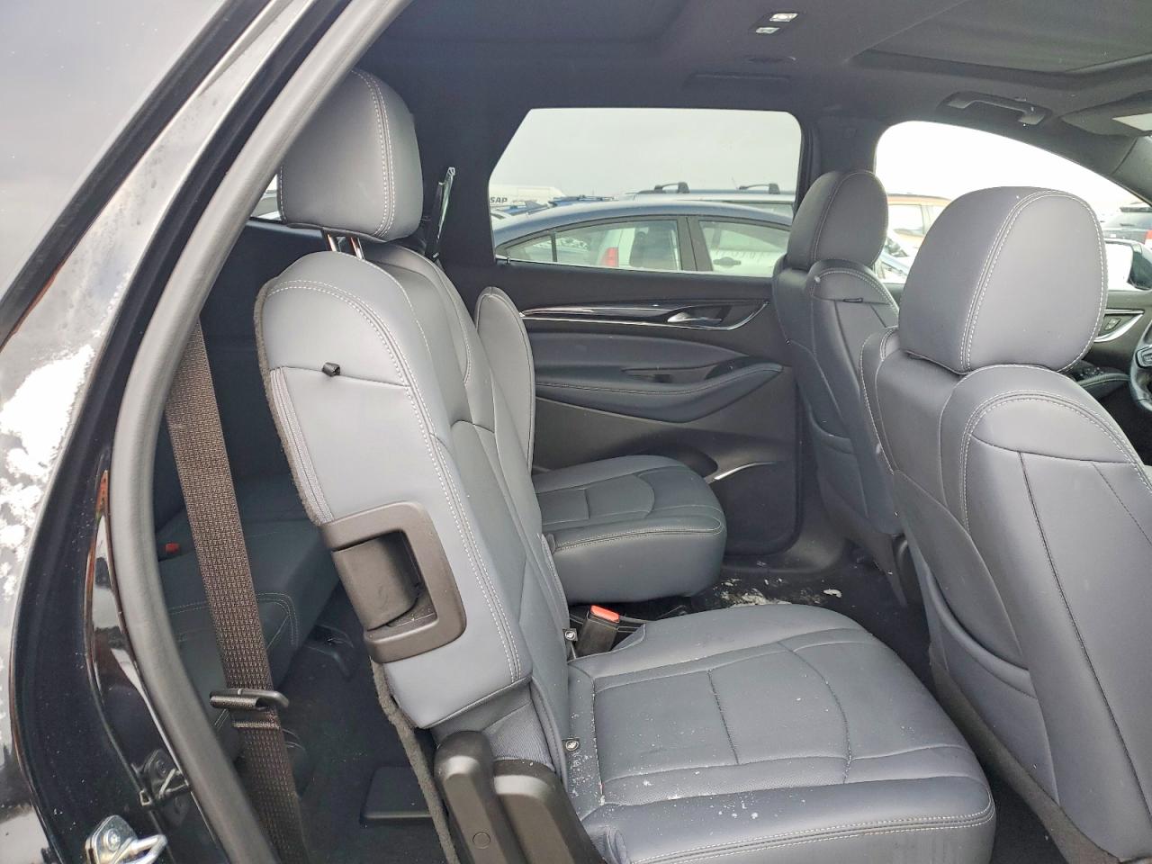 2022 BUICK ENCLAVE ESSENCE photo 11