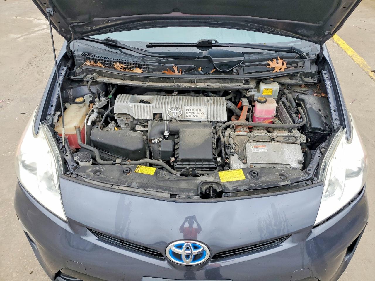 2012 TOYOTA PRIUS photo 11
