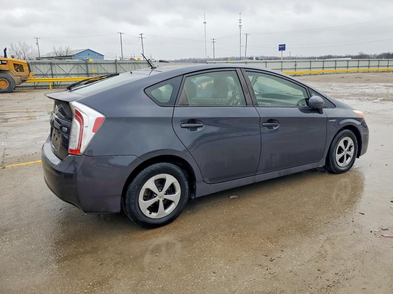 2012 TOYOTA PRIUS photo 3