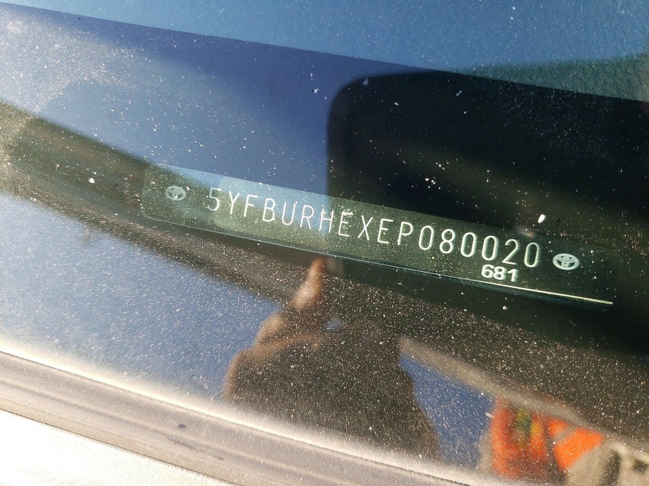 2014 TOYOTA COROLLA L photo 13