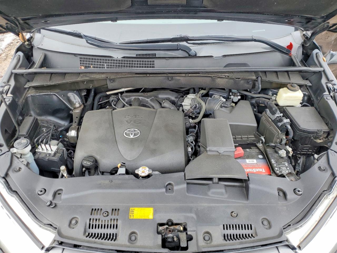 2017 TOYOTA HIGHLANDER LE photo 23