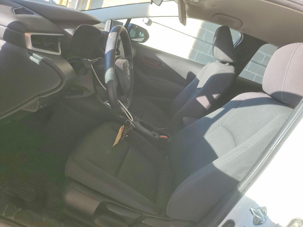 2023 TOYOTA COROLLA LE photo 13