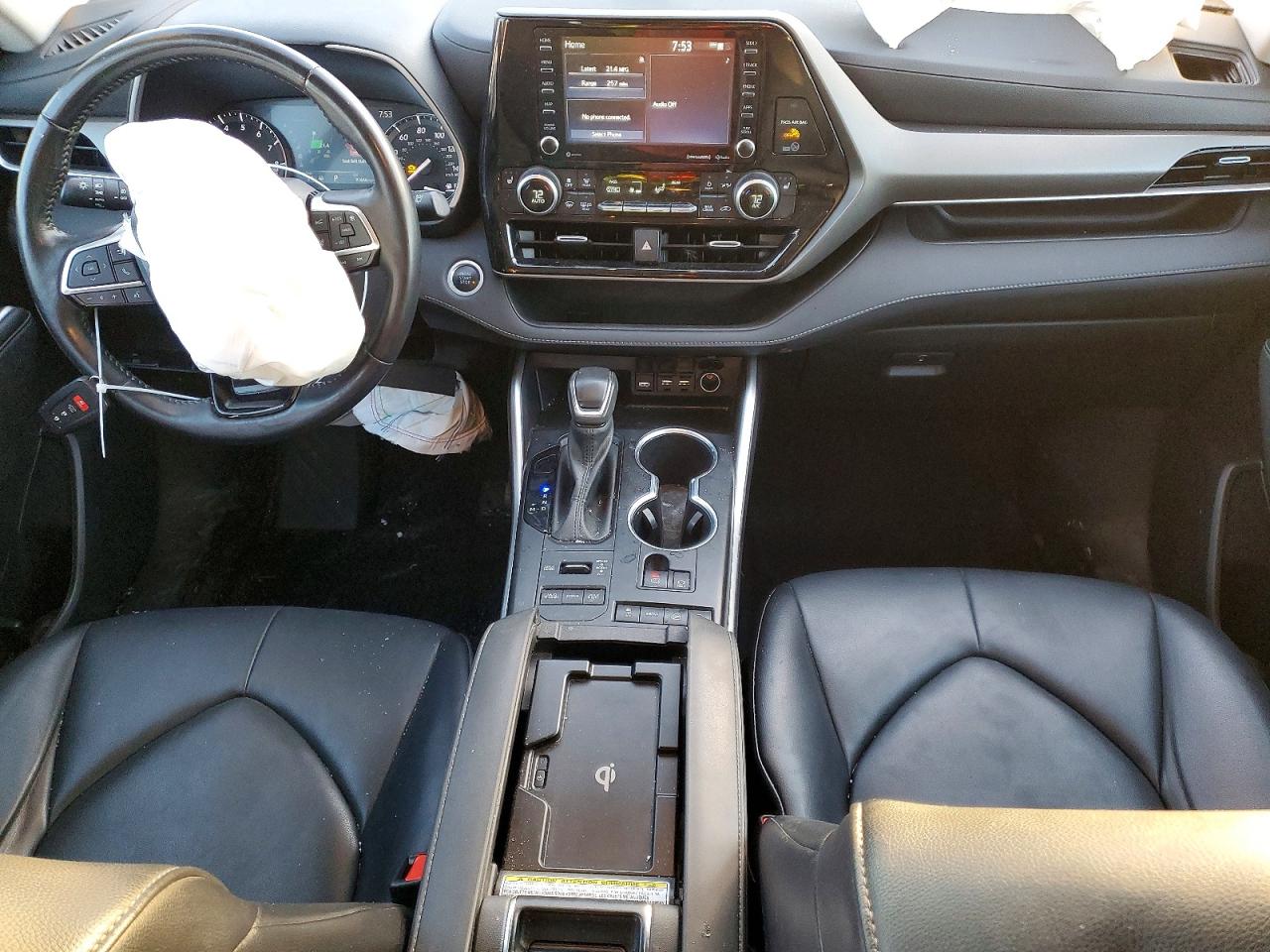 2021 TOYOTA HIGHLANDER XLE photo 8