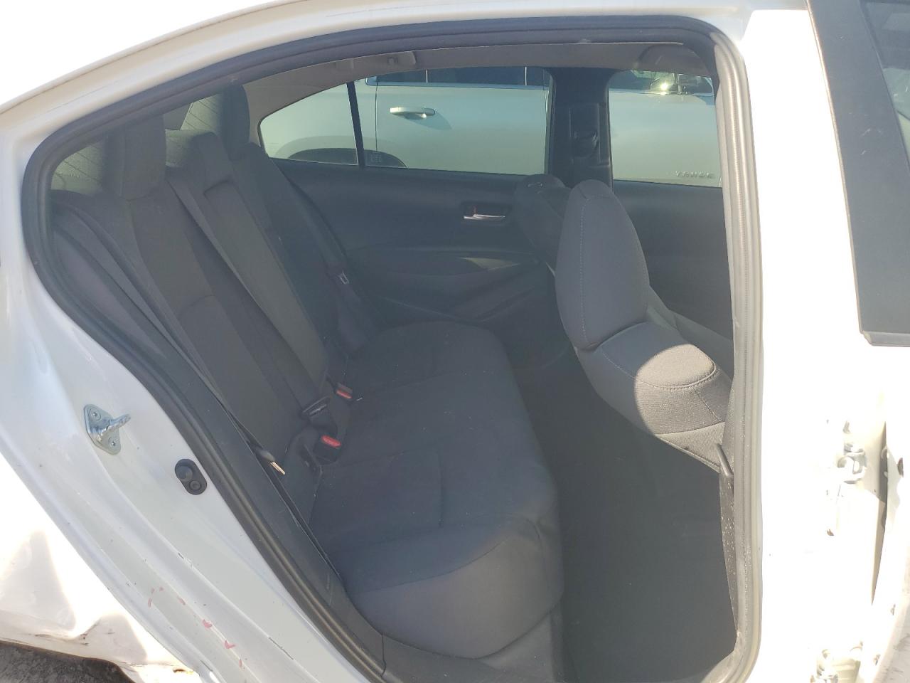 2021 TOYOTA COROLLA LE photo 10