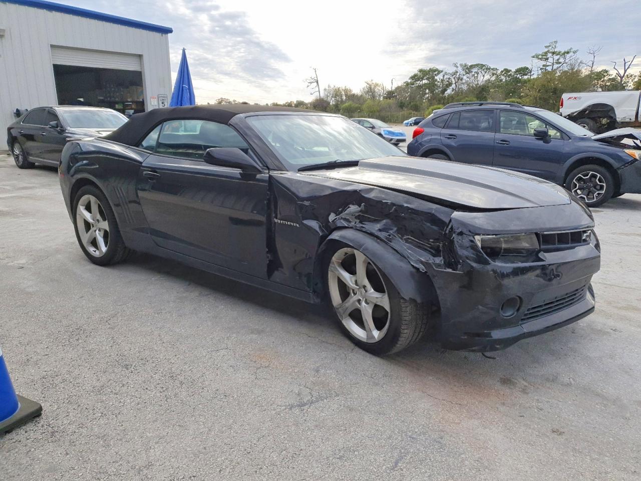 2015 CHEVROLET CAMARO LT photo 4