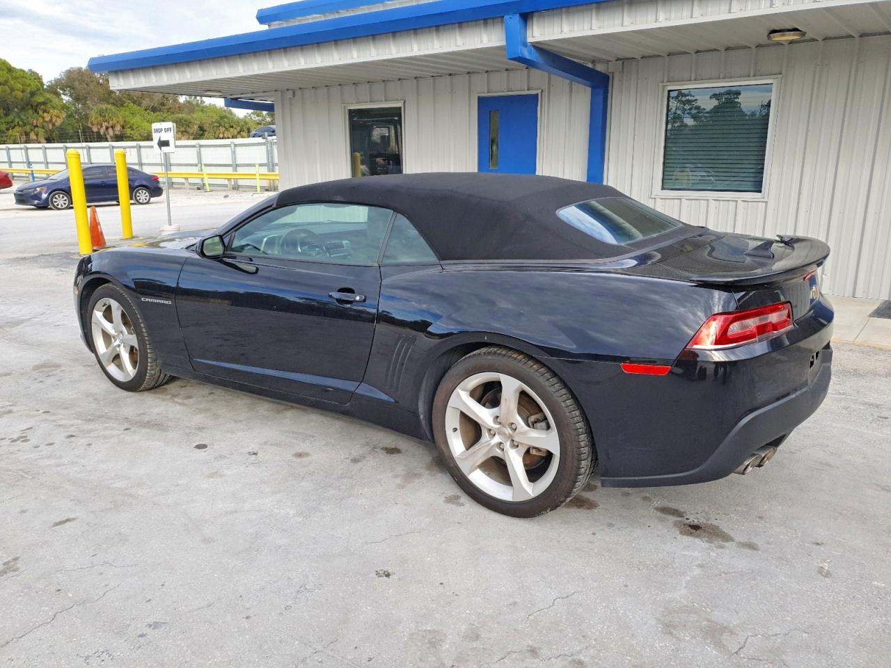 2015 CHEVROLET CAMARO LT photo 2