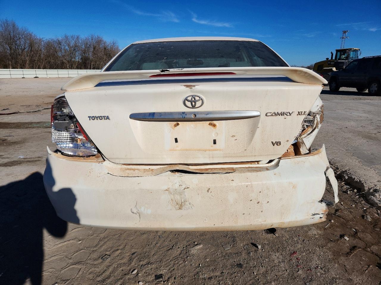 2002 TOYOTA CAMRY LE photo 6