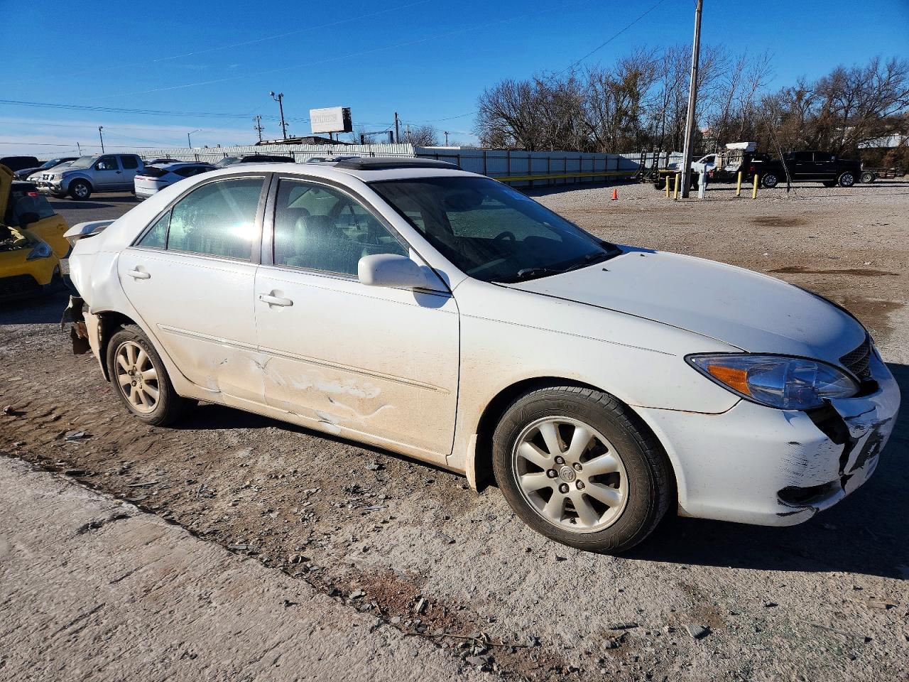 2002 TOYOTA CAMRY LE photo 4