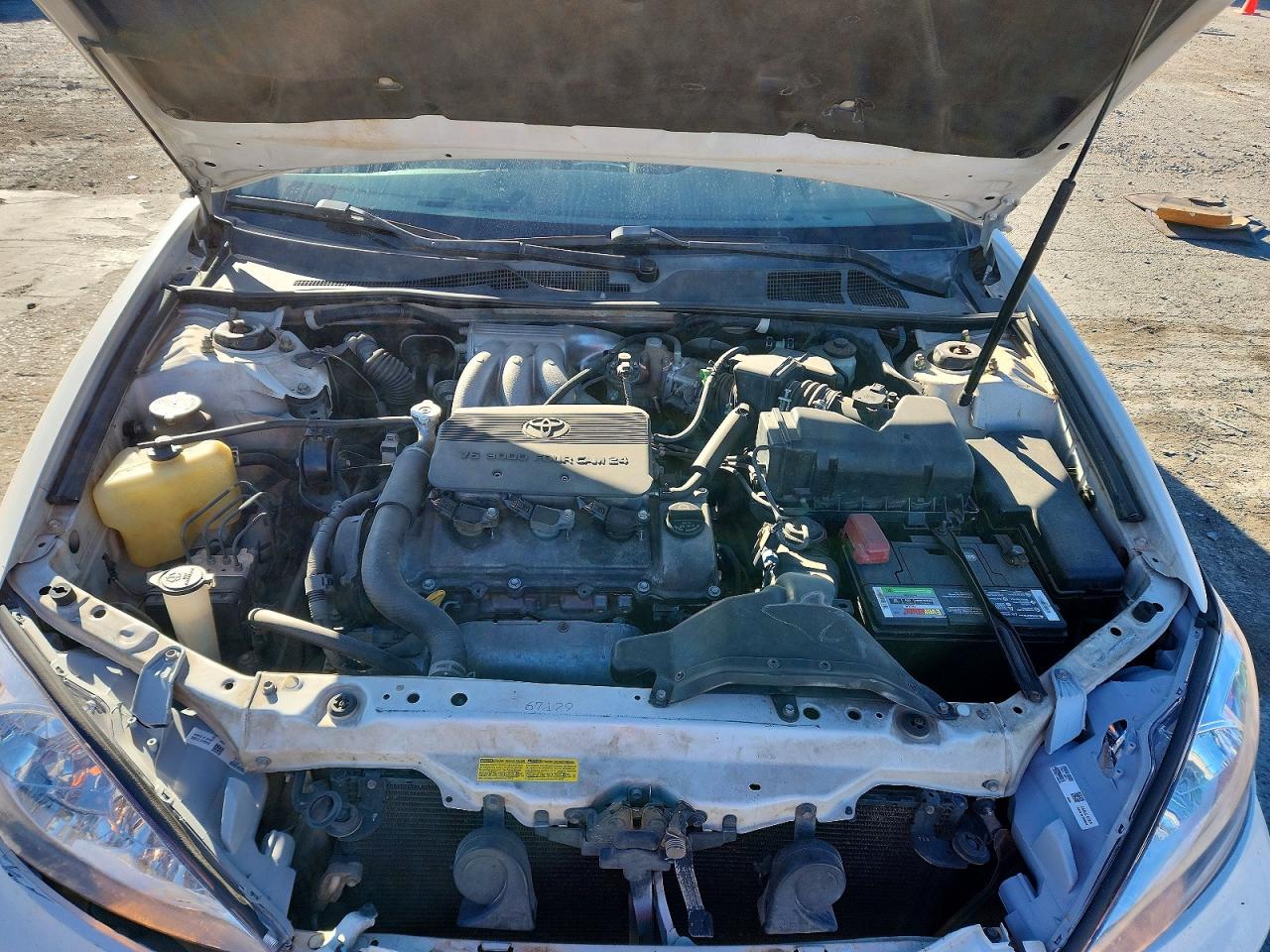 2002 TOYOTA CAMRY LE photo 11