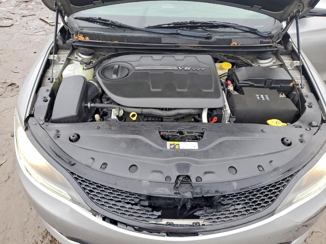 2016 CHRYSLER 200 S photo 11