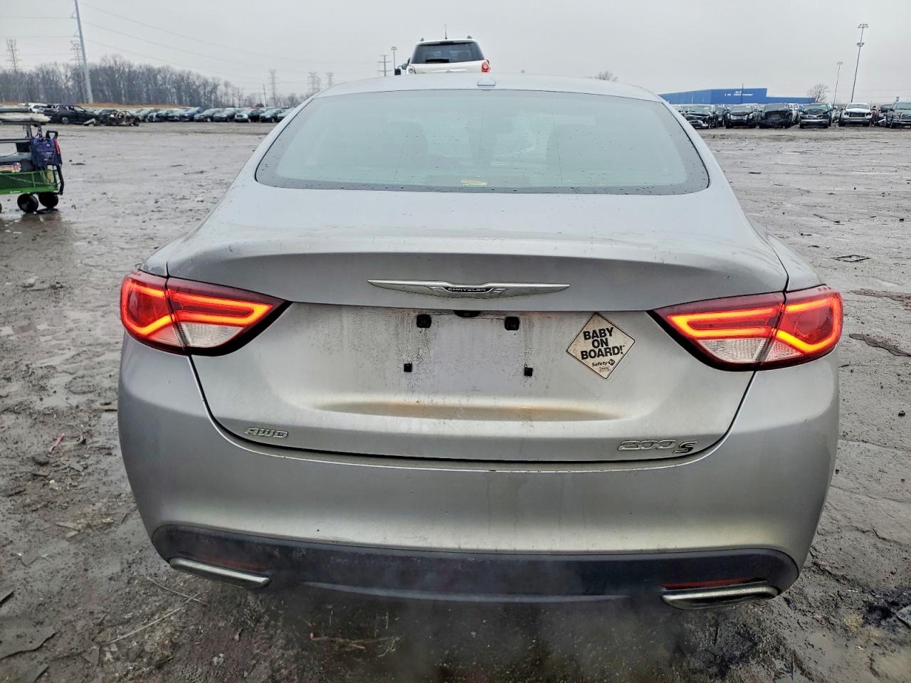 2016 CHRYSLER 200 S photo 6