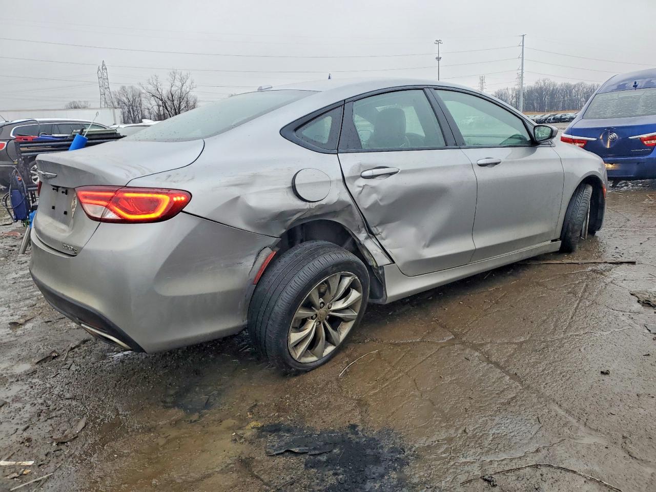 2016 CHRYSLER 200 S photo 3