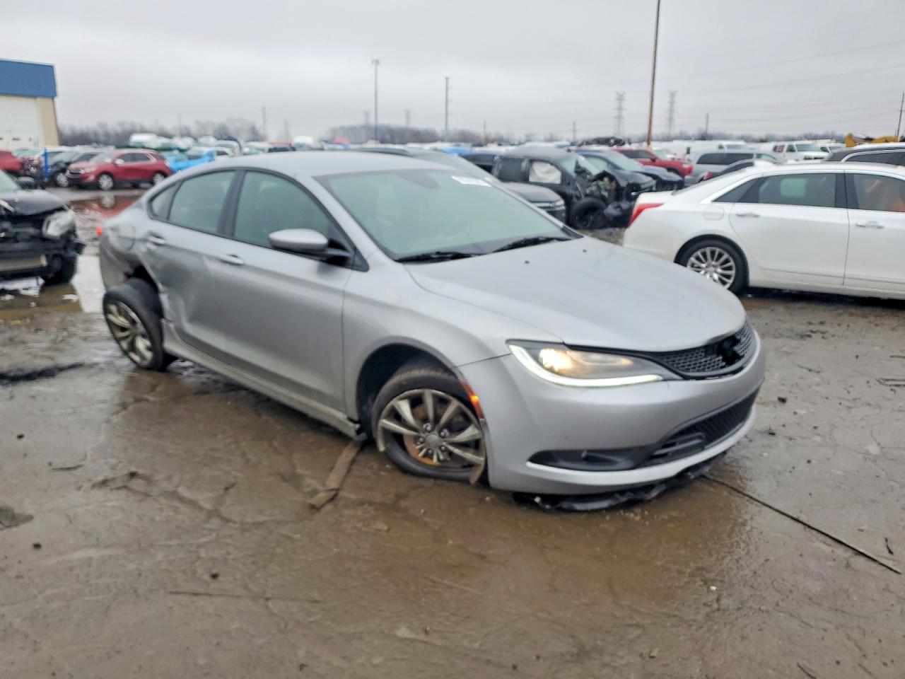2016 CHRYSLER 200 S photo 4