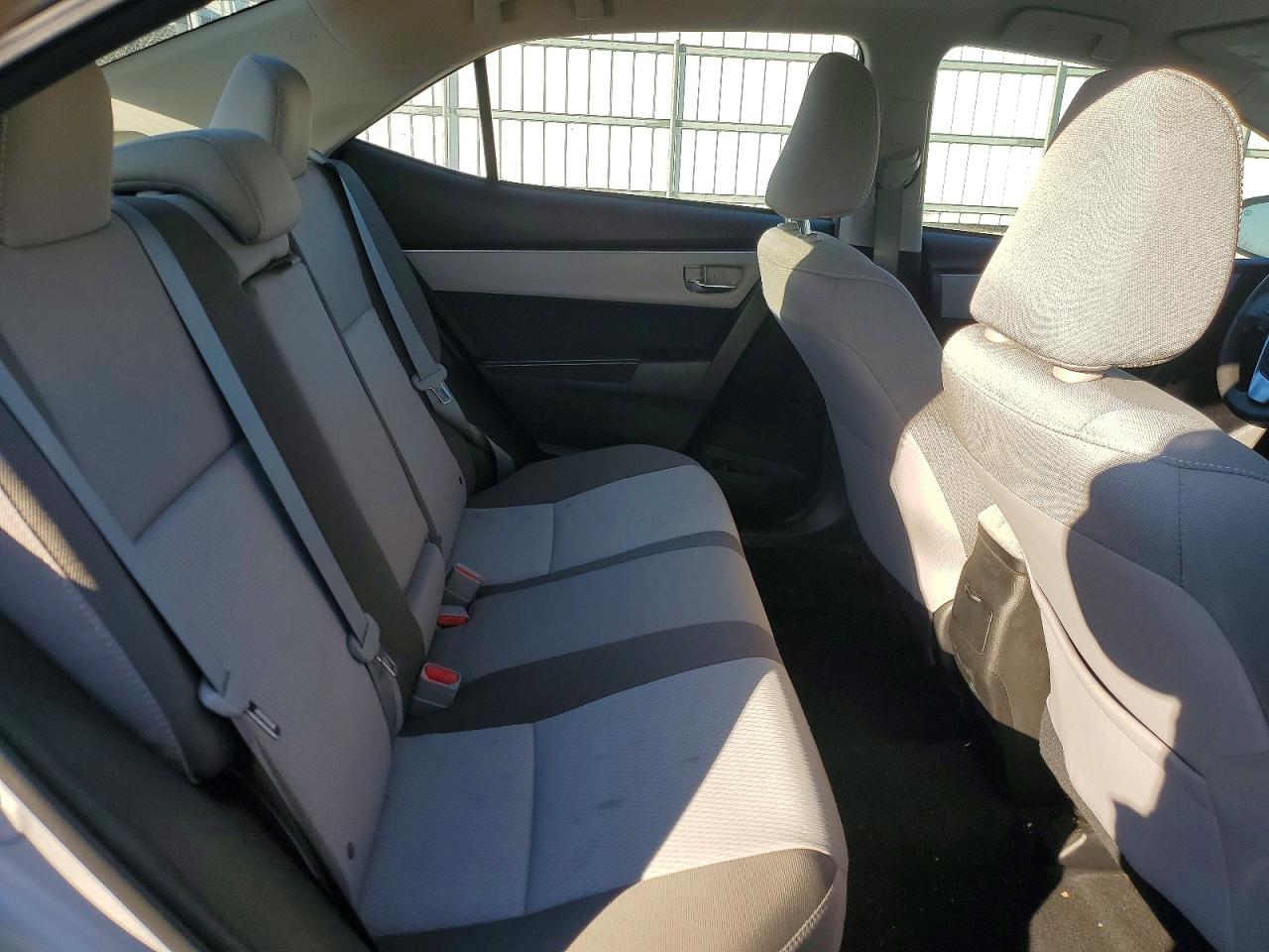 2017 TOYOTA COROLLA L photo 10
