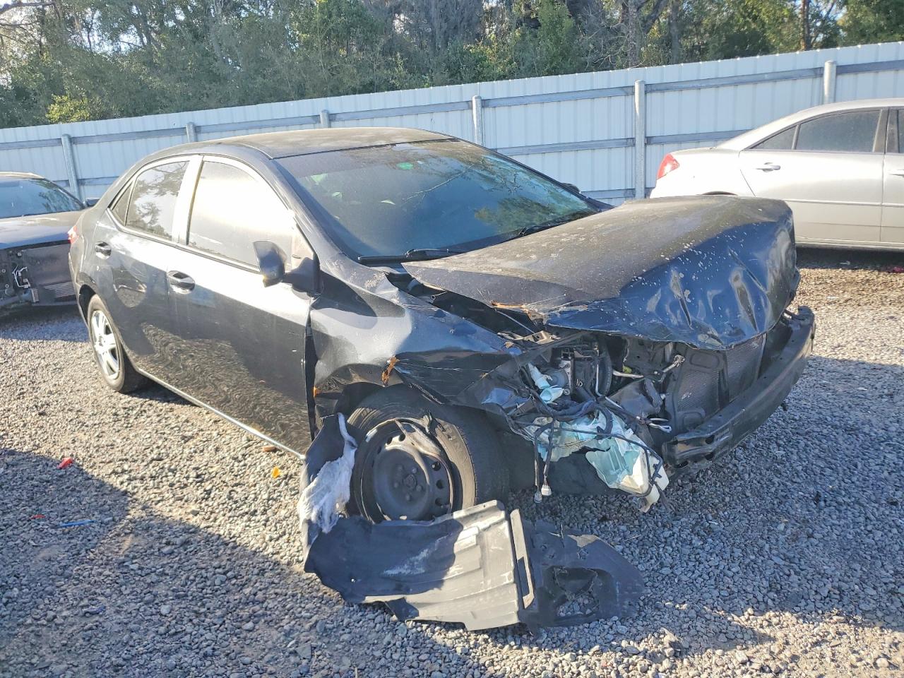 2015 TOYOTA COROLLA L photo 4