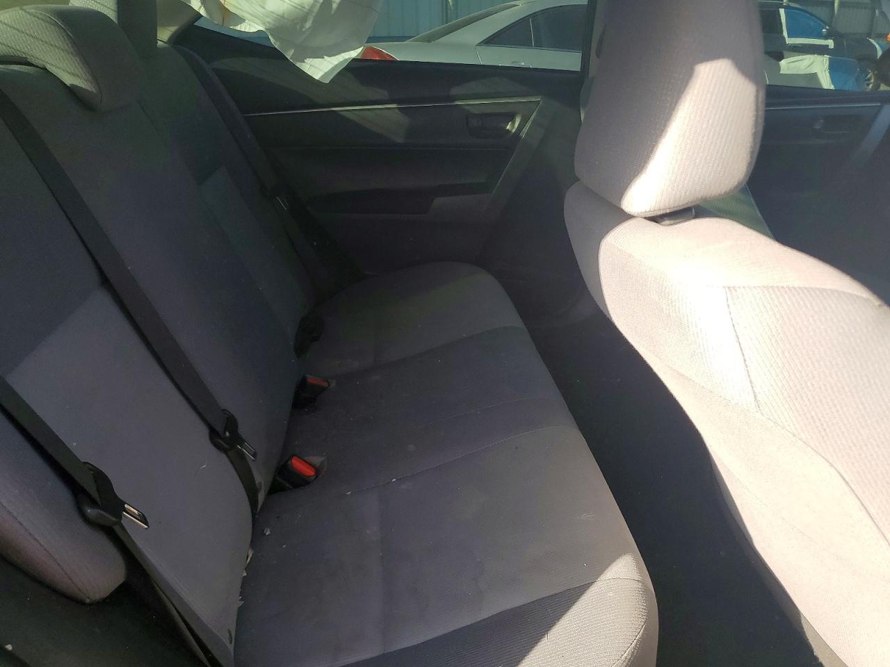 2015 TOYOTA COROLLA L photo 10