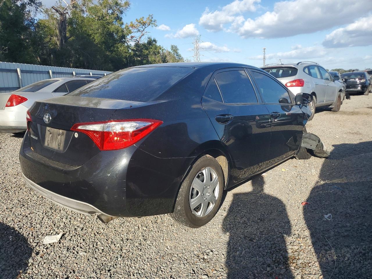 2015 TOYOTA COROLLA L photo 3