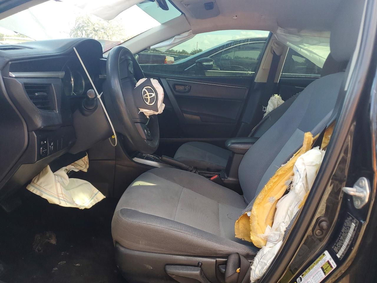 2015 TOYOTA COROLLA L photo 7