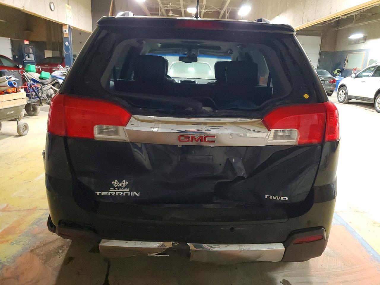 2011 GMC TERRAIN SLT photo 6
