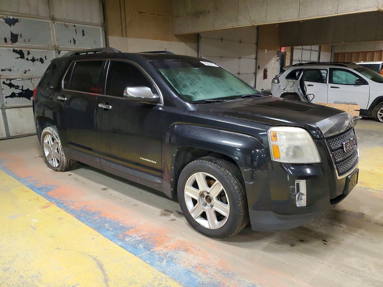 2011 GMC TERRAIN SLT photo 4
