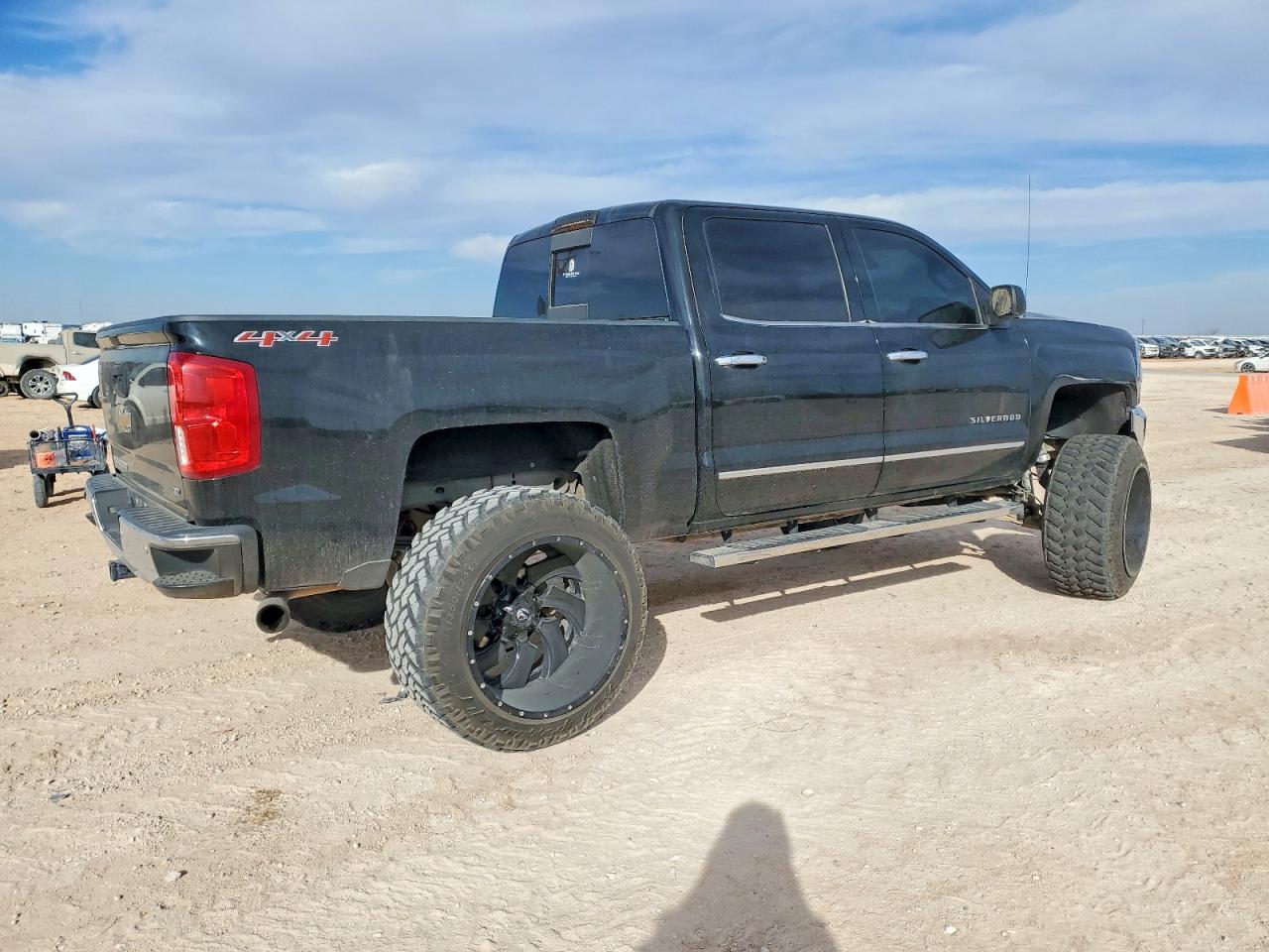 2016 CHEVROLET SILVERADO K1500 LTZ photo 3