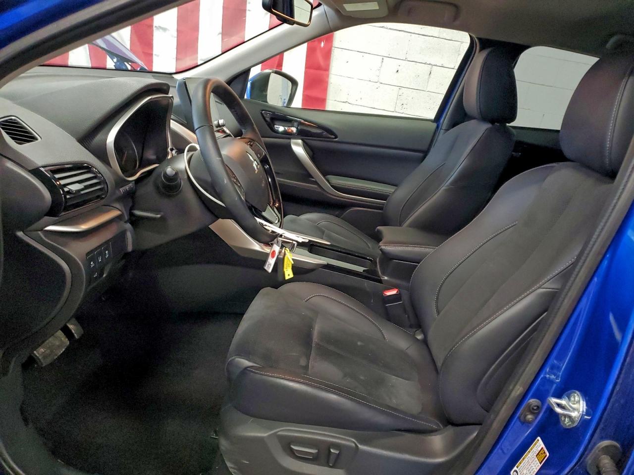 2025 MITSUBISHI ECLIPSE CROSS SE photo 7