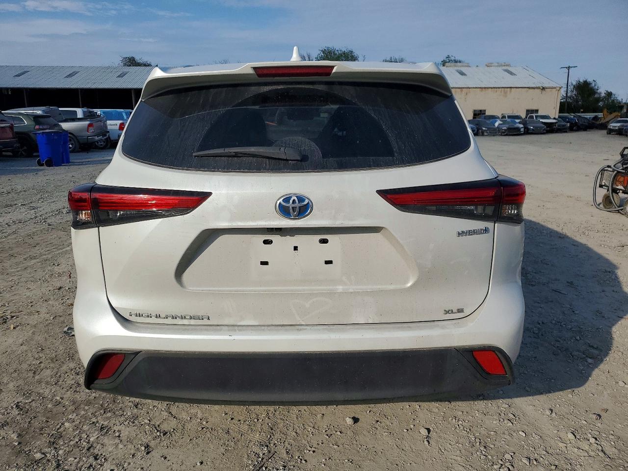 2023 TOYOTA HIGHLANDER HYBRID BRONZE EDITION photo 6