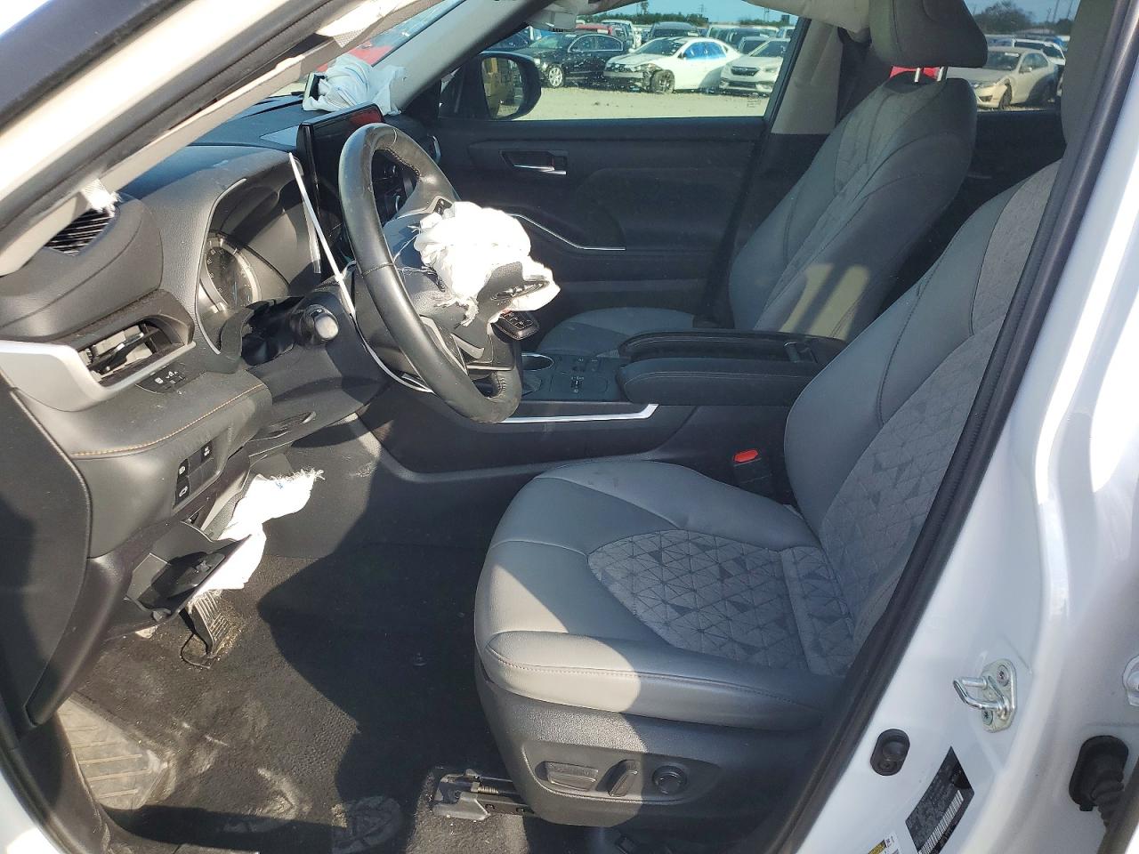 2023 TOYOTA HIGHLANDER HYBRID BRONZE EDITION photo 7