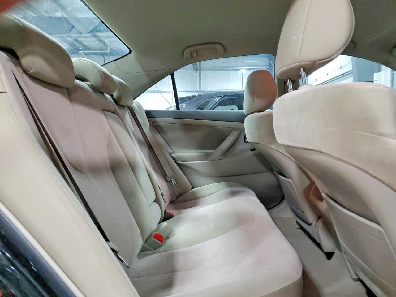 2011 TOYOTA CAMRY BASE photo 10