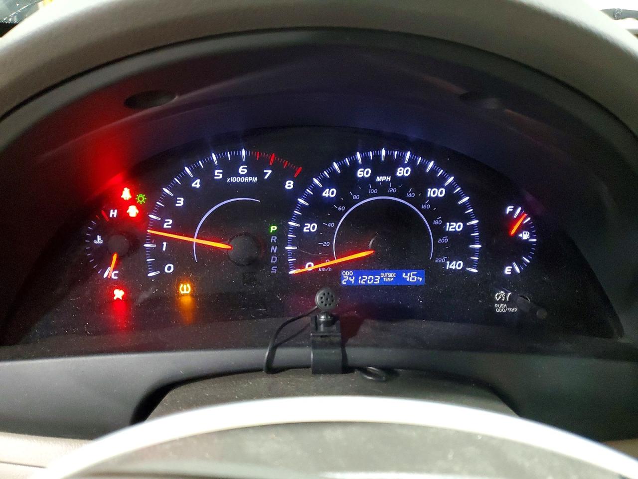 2011 TOYOTA CAMRY BASE photo 9