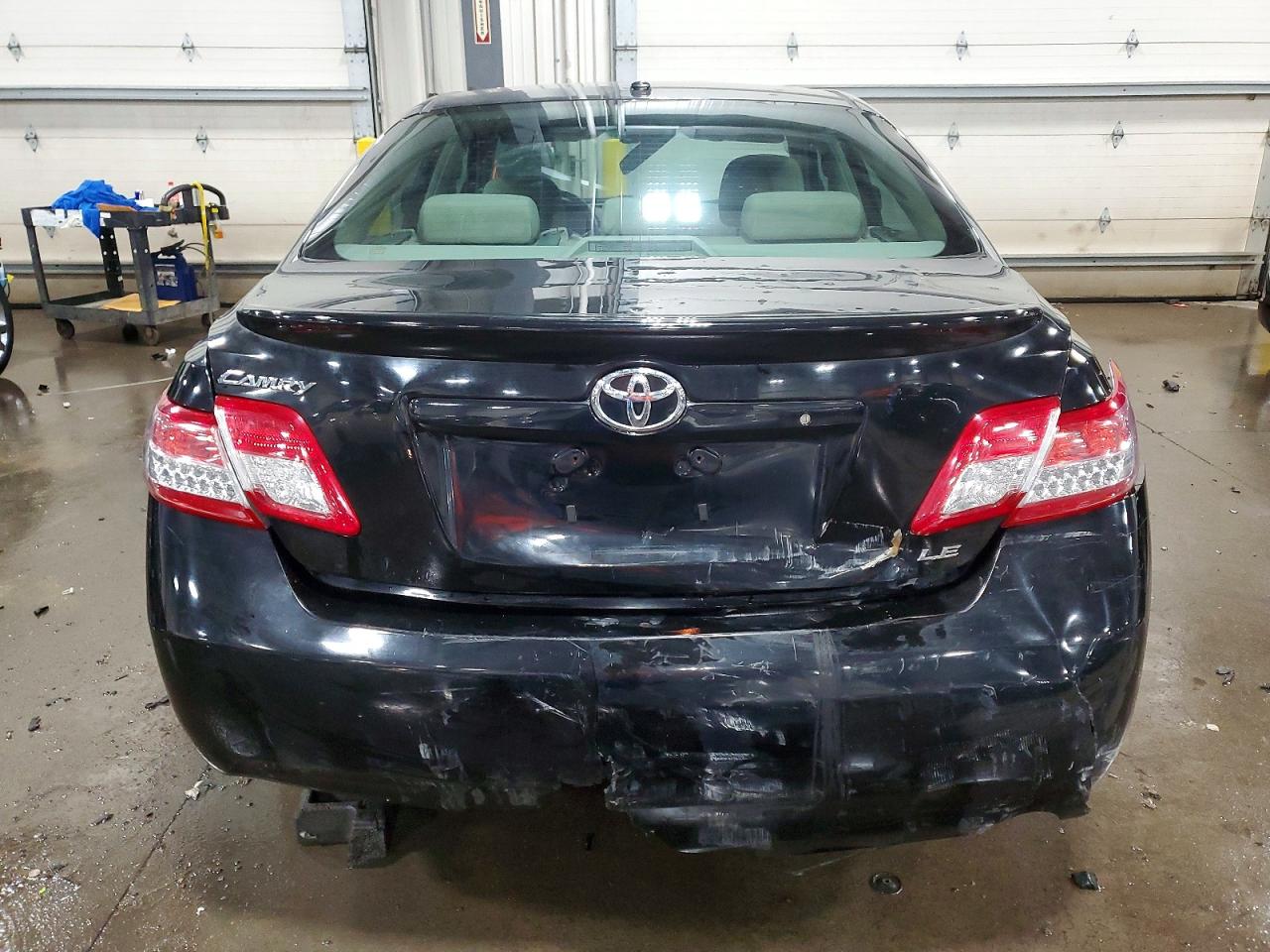 2011 TOYOTA CAMRY BASE photo 6