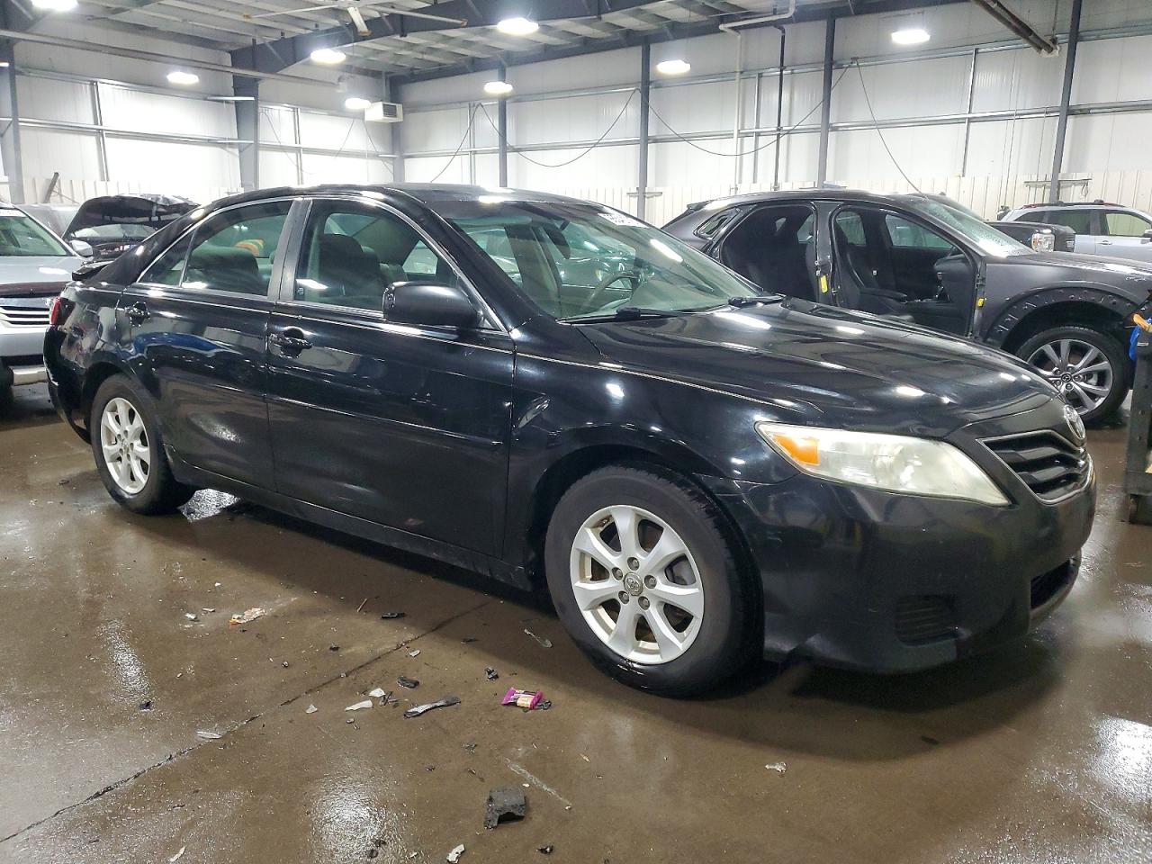 2011 TOYOTA CAMRY BASE photo 4