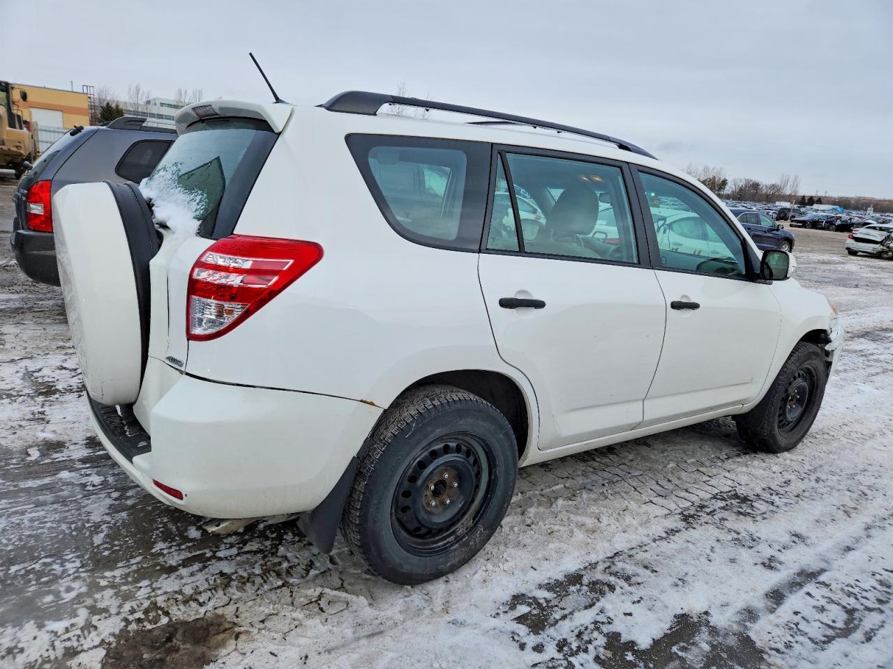 2011 TOYOTA RAV4 photo 3