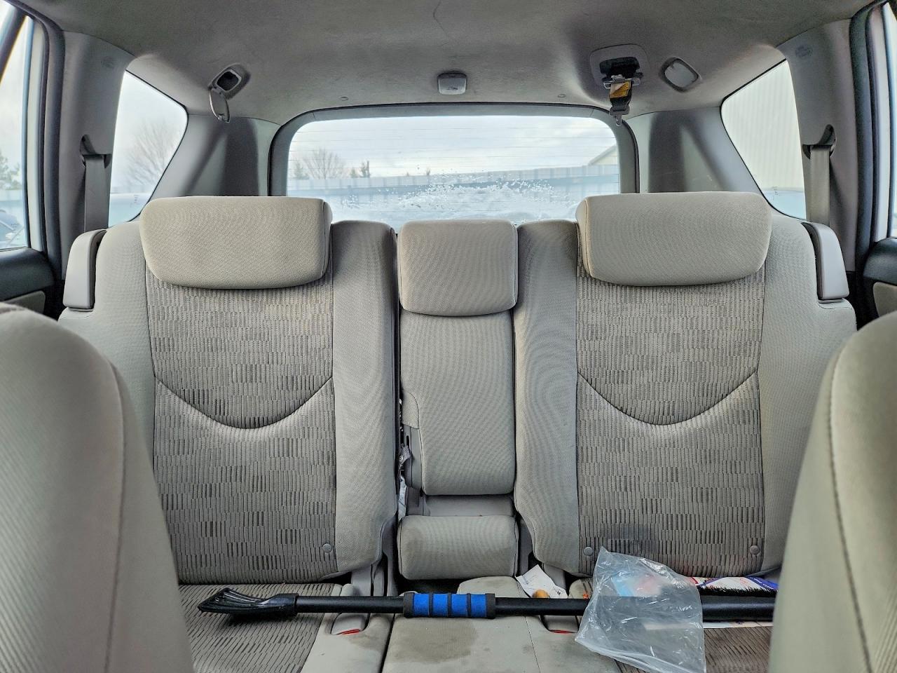 2011 TOYOTA RAV4 photo 10