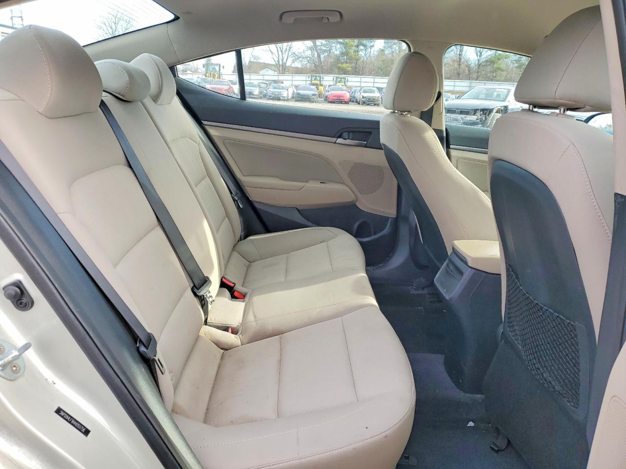 2017 HYUNDAI ELANTRA SE photo 10