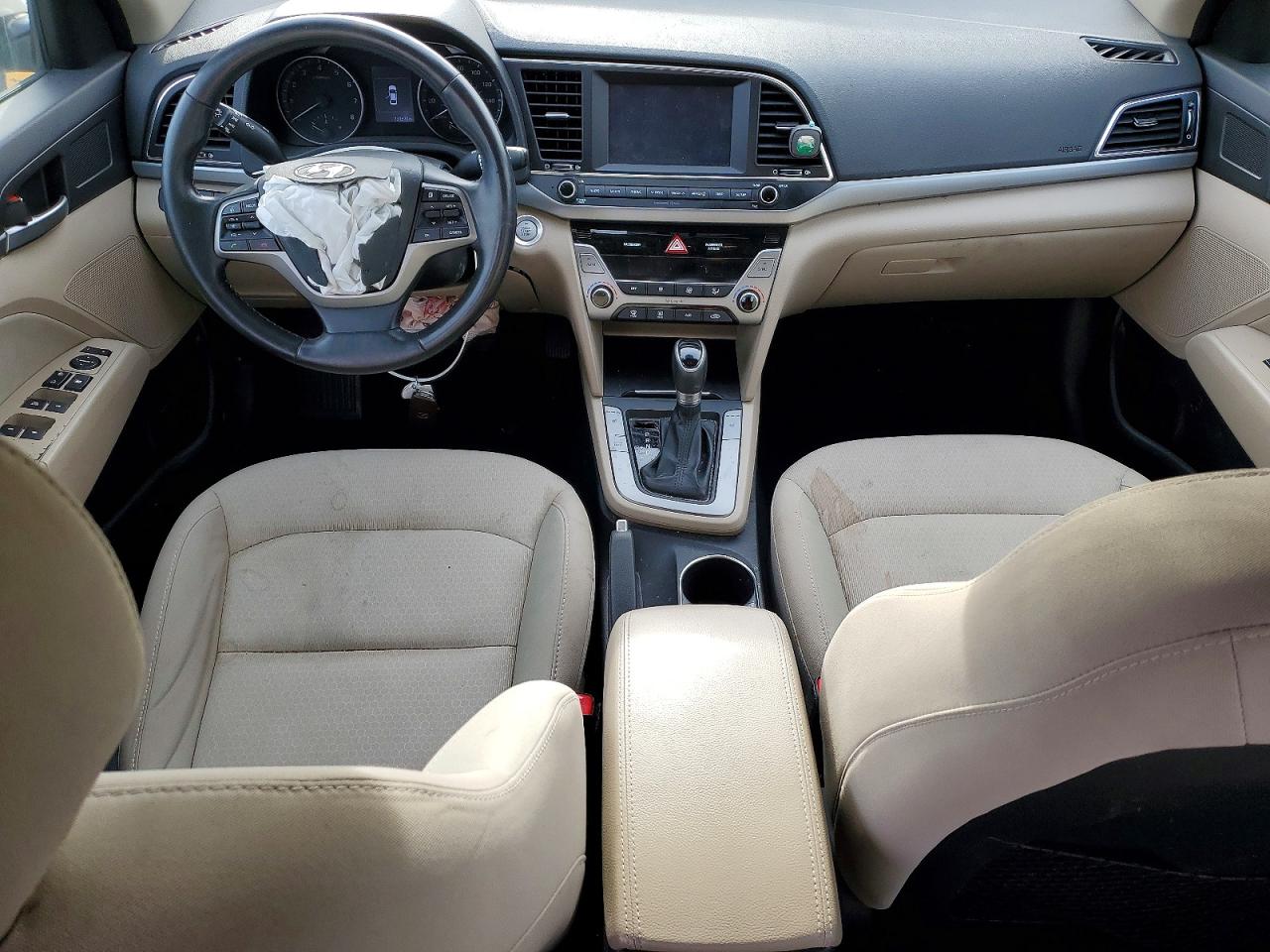 2017 HYUNDAI ELANTRA SE photo 8