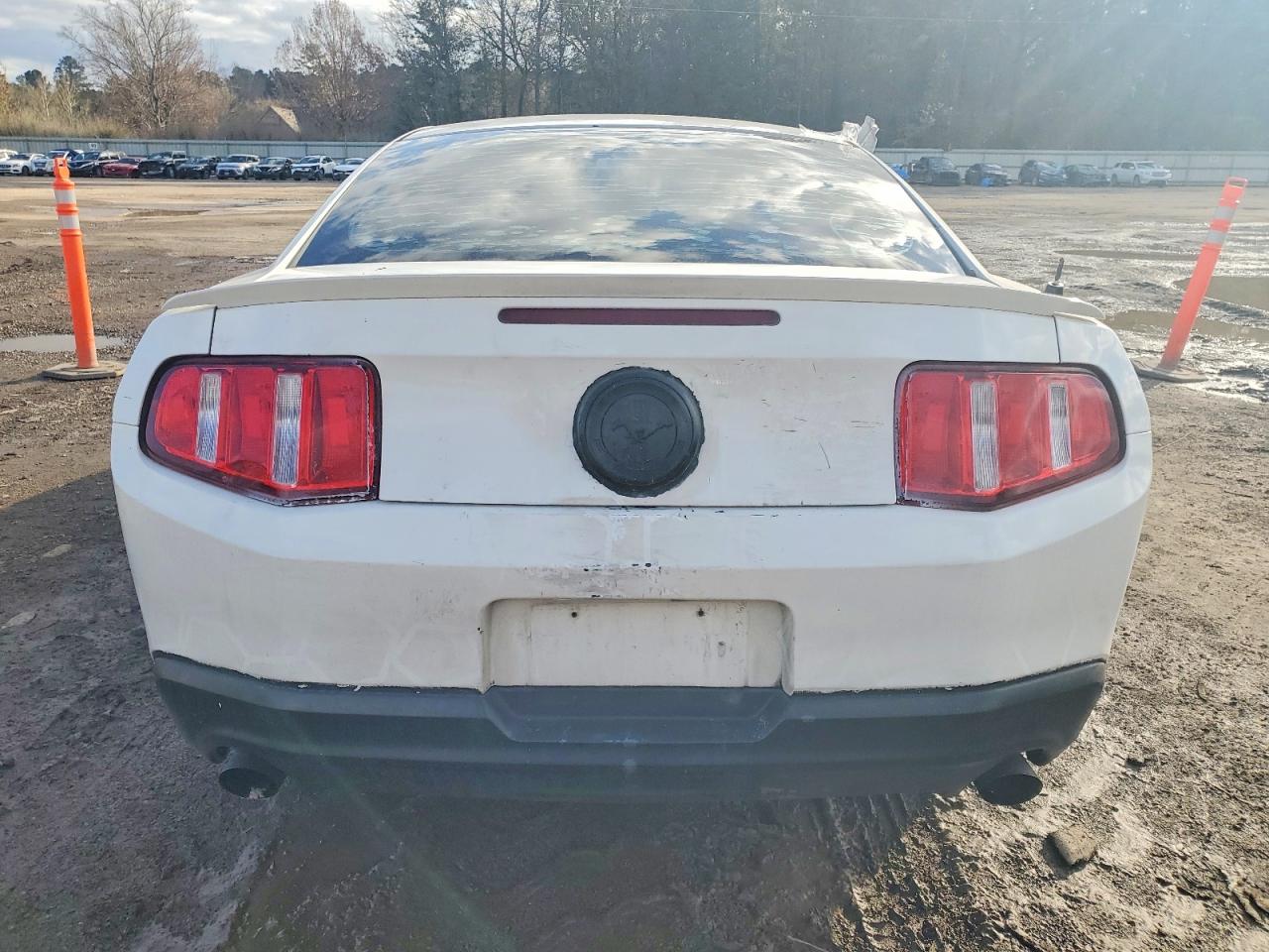 2012 FORD MUSTANG photo 16