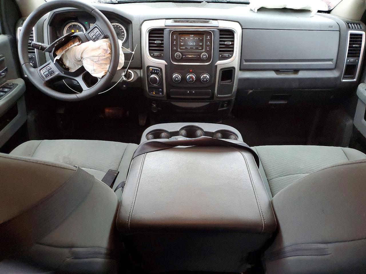 2018 RAM 1500 SLT photo 15