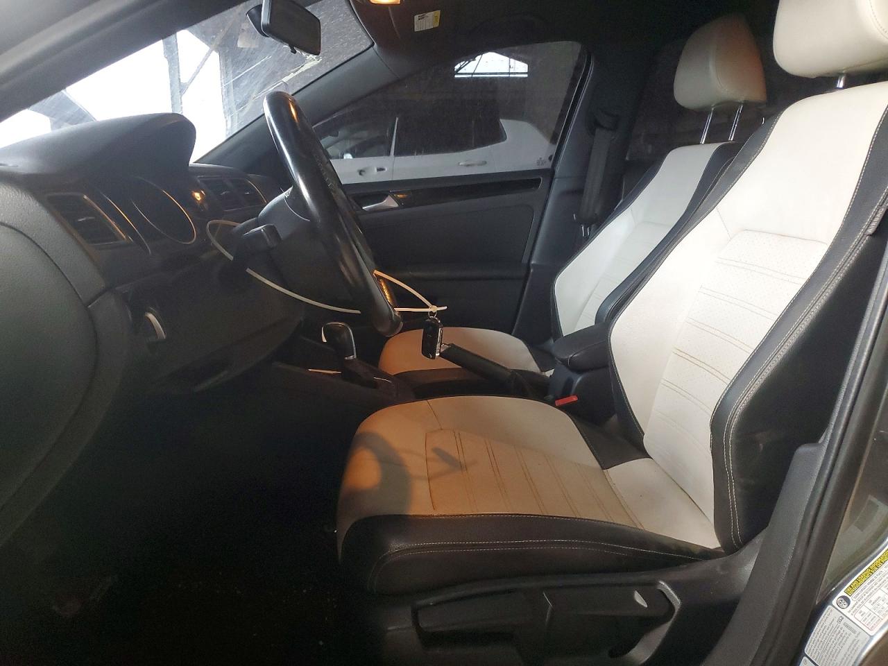 2015 VOLKSWAGEN JETTA SE photo 13