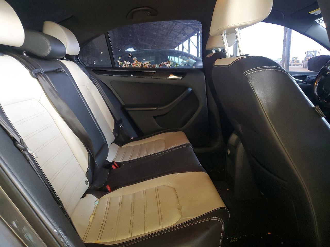 2015 VOLKSWAGEN JETTA SE photo 19