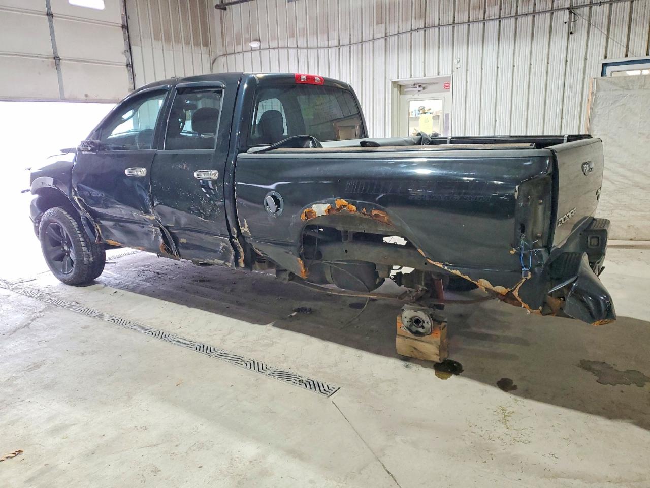 2004 DODGE RAM 1500 ST photo 2