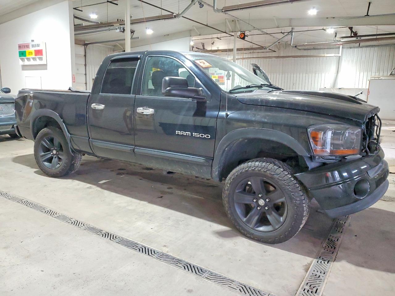 2004 DODGE RAM 1500 ST photo 4