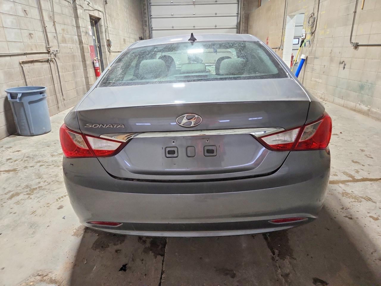 2013 HYUNDAI SONATA GLS photo 6