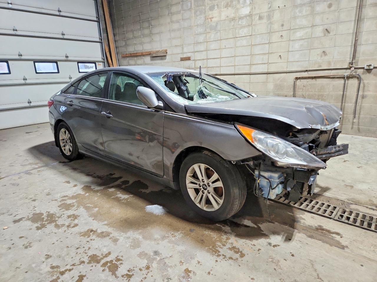 2013 HYUNDAI SONATA GLS photo 4
