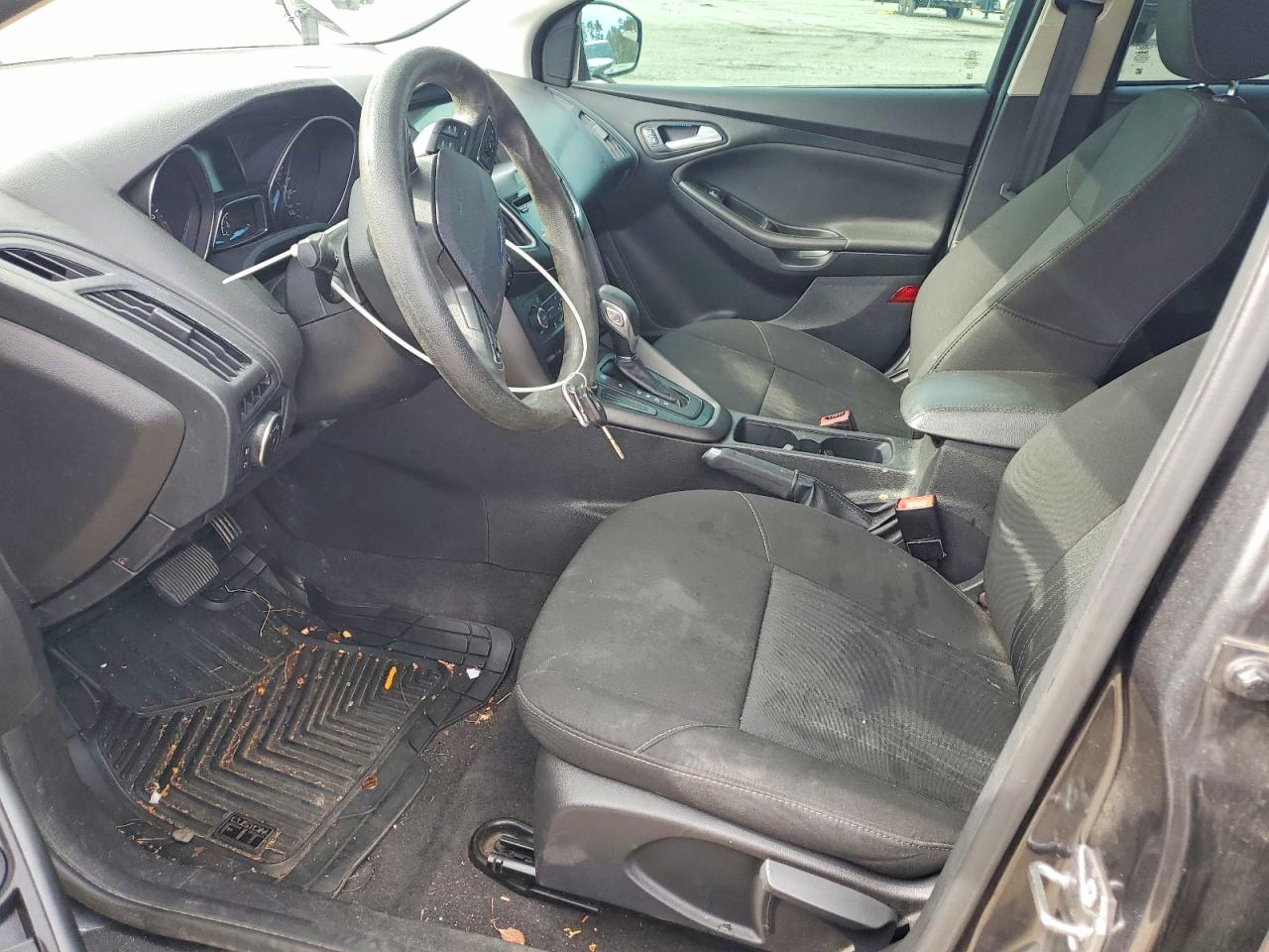 2017 FORD FOCUS SEL photo 7