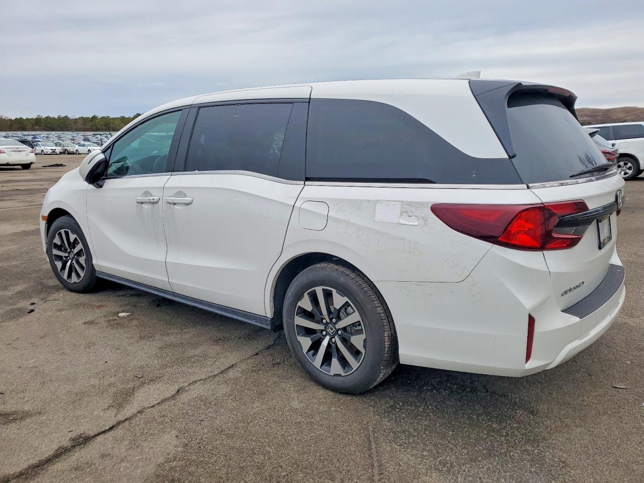 2025 HONDA ODYSSEY EXL photo 3