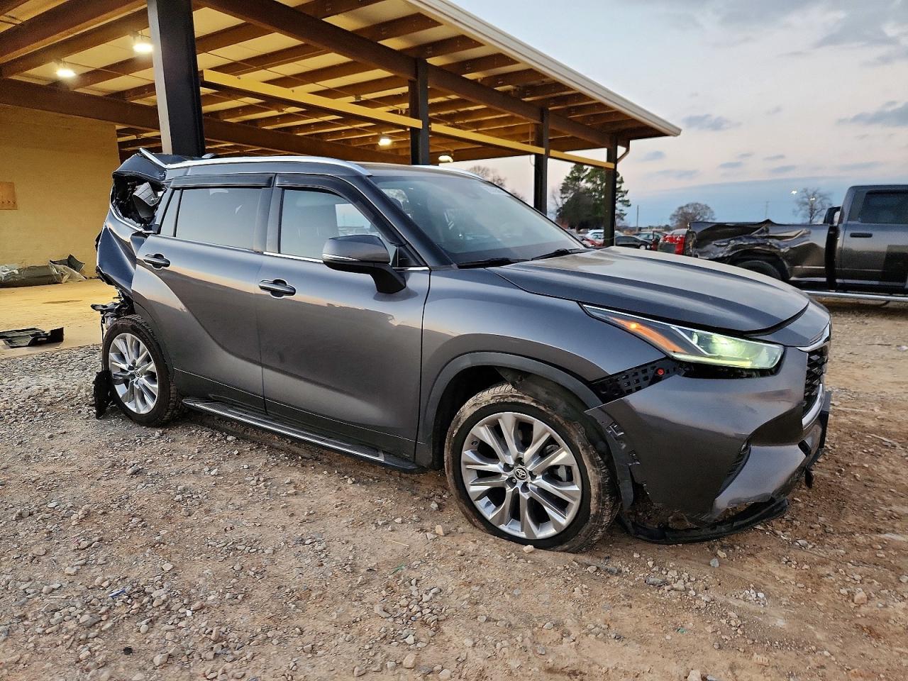 2021 TOYOTA HIGHLANDER LIMITED photo 4