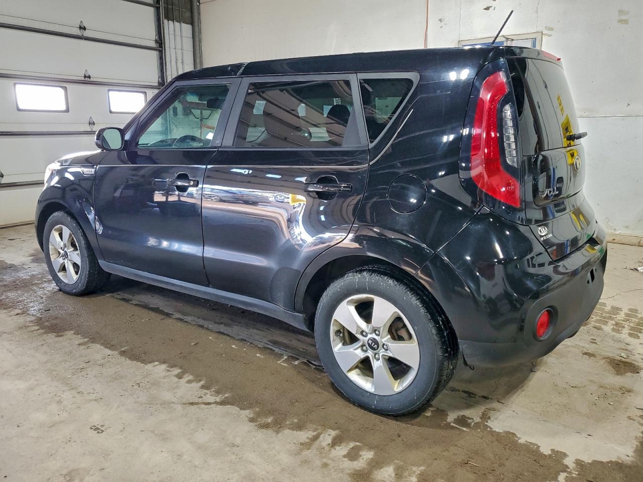 2017 KIA SOUL photo 2